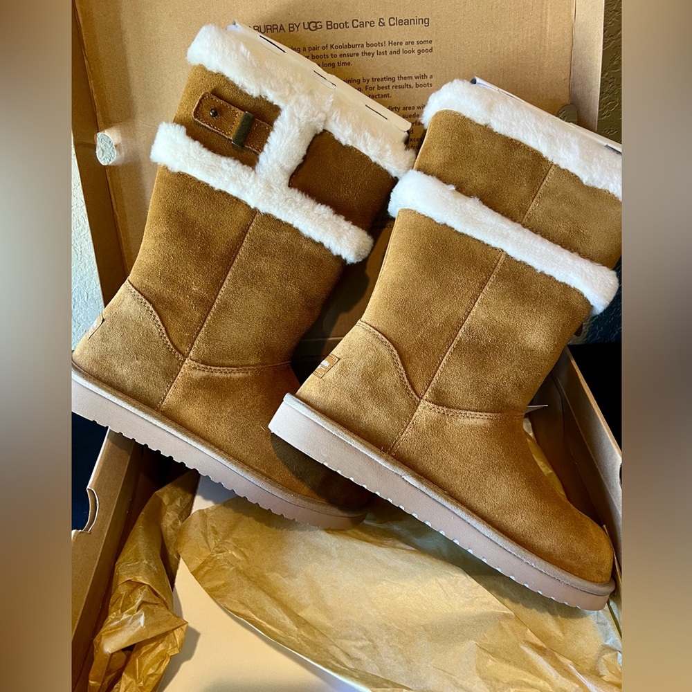 KOOKABURRA by UGG BARLEE TALL boots                Women’s Size 8-CHESTNUT